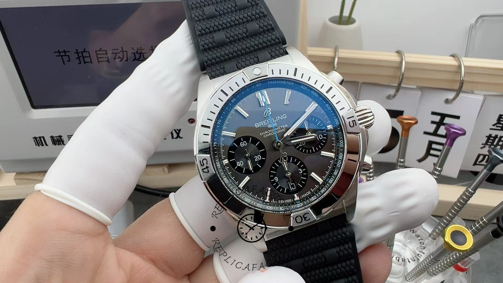 Breitling Chronomat B01 42mm EB0134101M1S1 Replica