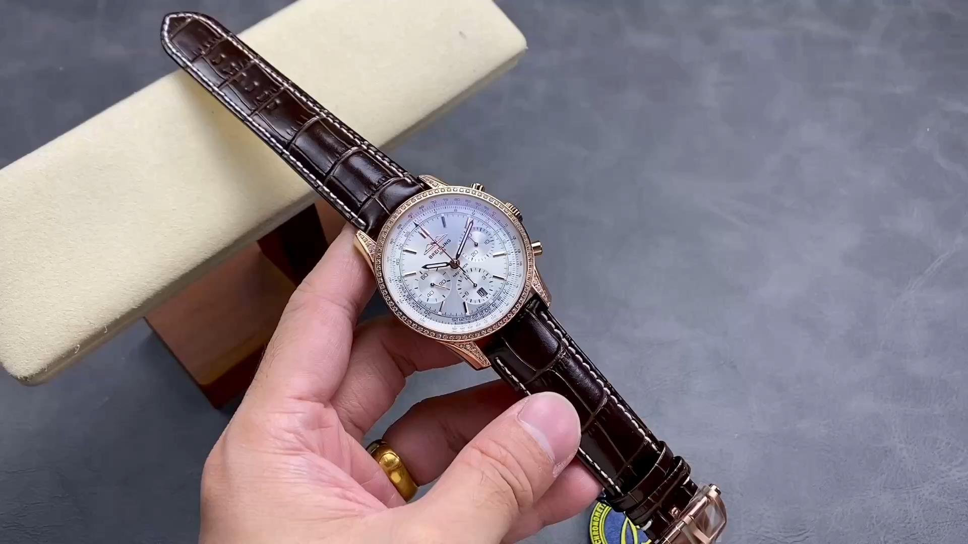 Breitling Navitimer B01 Chronograph 41mm RB0139631G1P1 Replica