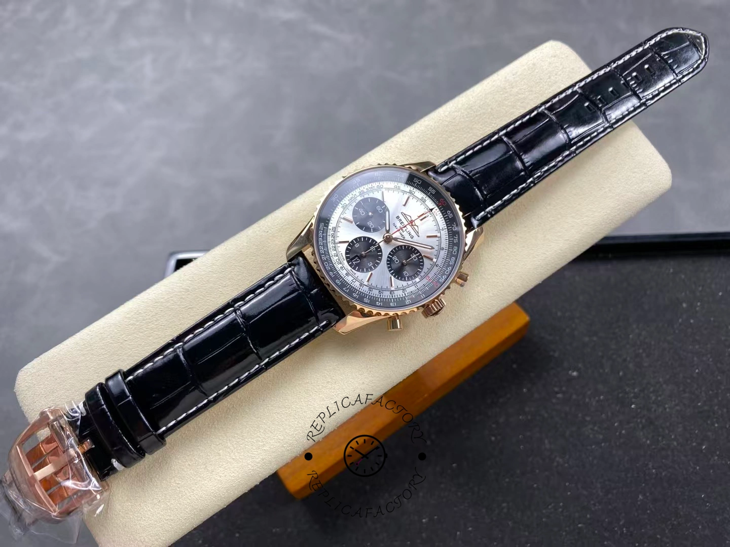 Breitling Navitimer B01 Chronograph RB0137241G1P1 46mm Replica