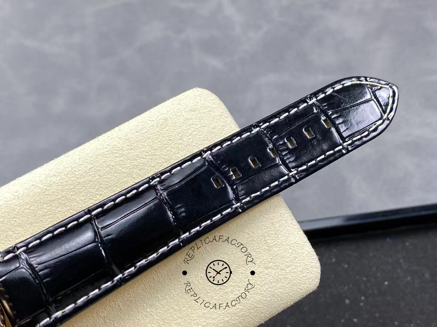 Breitling Navitimer B01 Chronograph RB0137241G1P1 46mm Replica