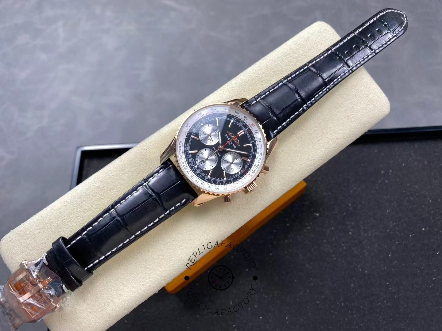 Breitling Navitimer B01 Rose Gold 43MM RB0138211B1P1 Replica