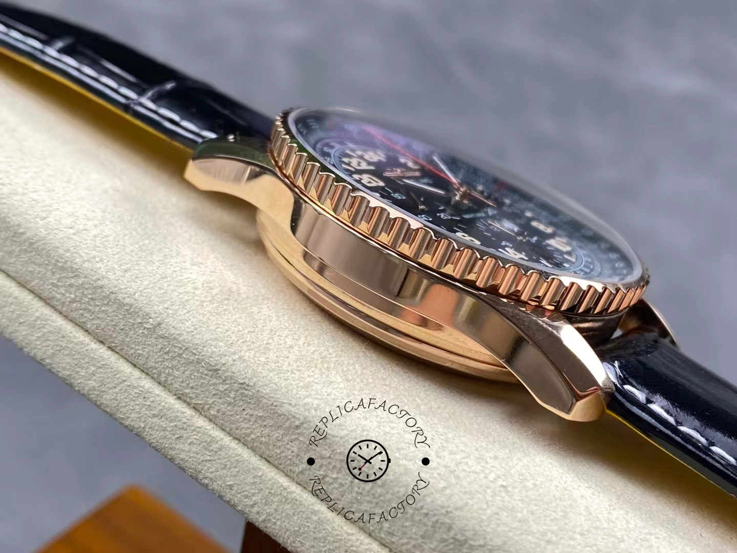 Breitling Navitimer Cosmanaute 41mm Limited Edition RB12302A1L1P1 Replica