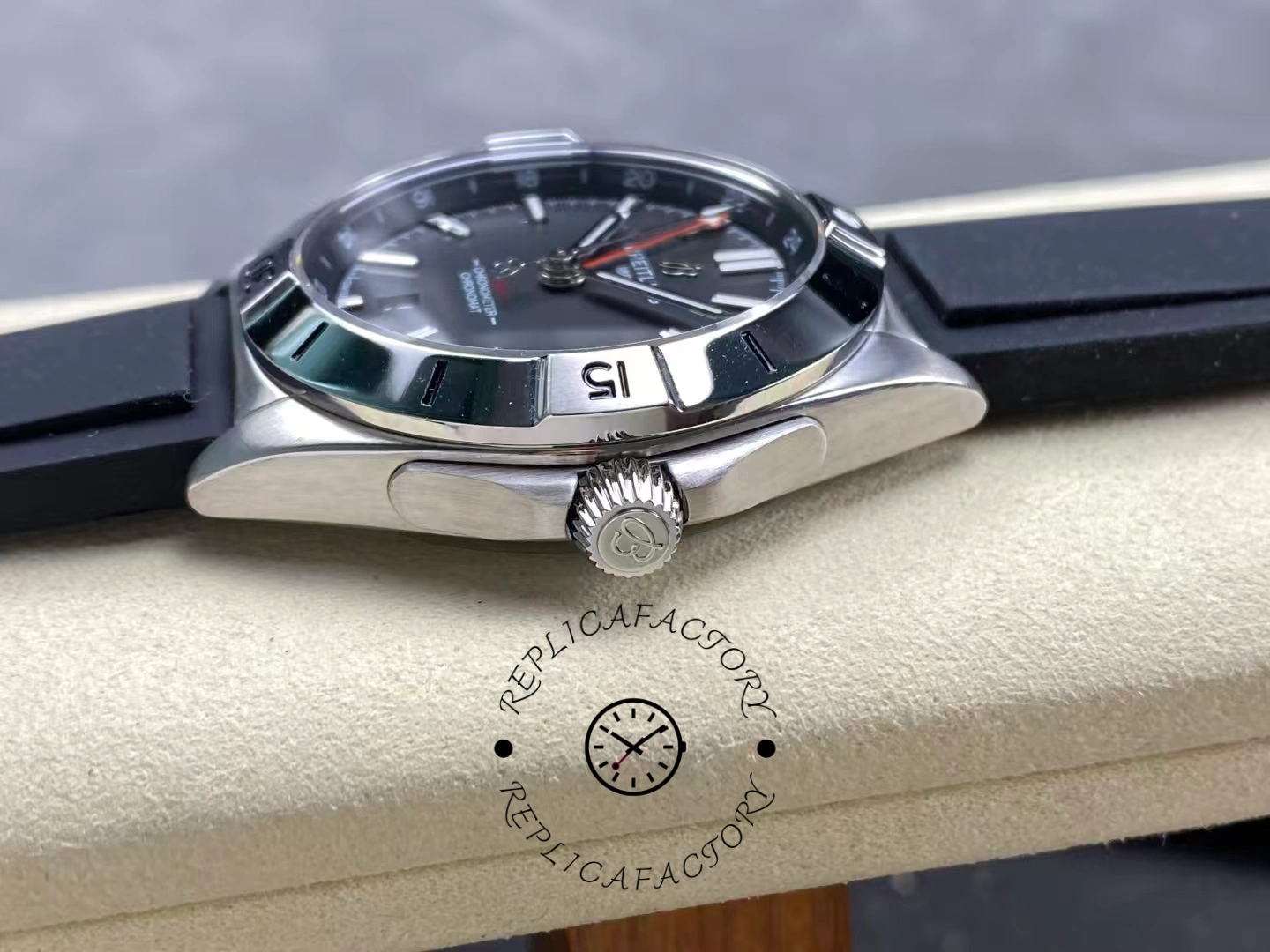 Breitling Chronomat GMT 40 A32398101B1A1 Rubber Strap Replica