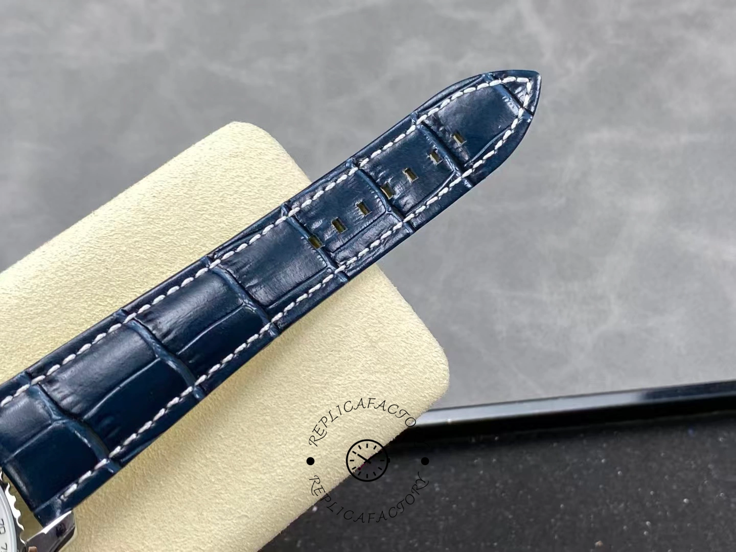 Breitling Navitimer B01 Chronograph 41mm AB0139A71G1P1 Replica