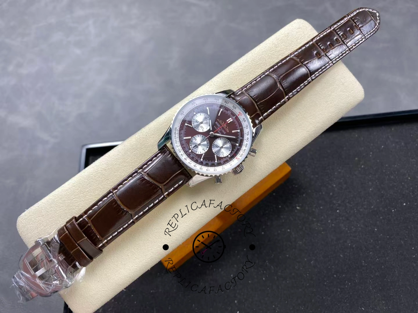 Breitling Navitimer B01 Chronograph AB01372A1Q1P1 46mm Replica