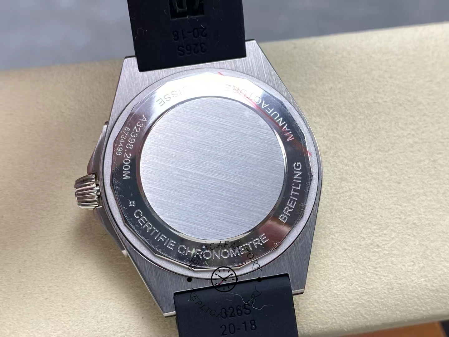 Breitling Chronomat GMT A32398101M1A1 40mm Rubber Strap Replica