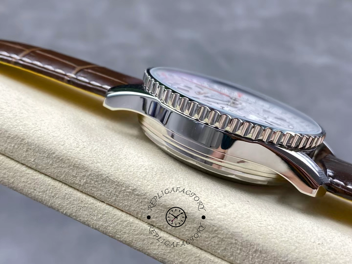 Breitling Navitimer B01 Chronograph 41 AB0139211G1P1 Replica