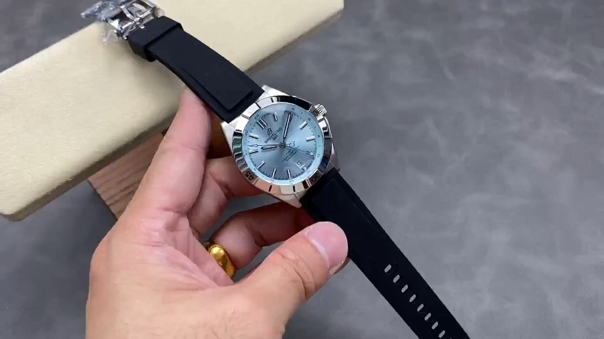 Breitling Chronomat GMT 40 Ice Blue P32398101C1S1 Replica