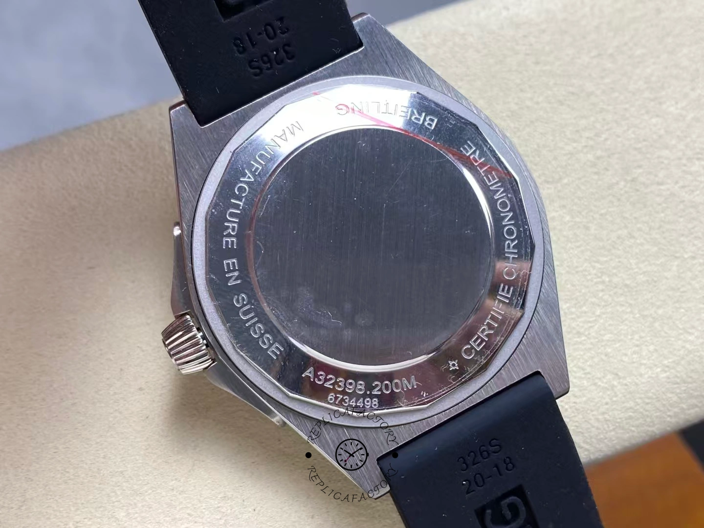 Breitling Chronomat GMT 40mm A32398101L1A1 Rubber Strap Replica