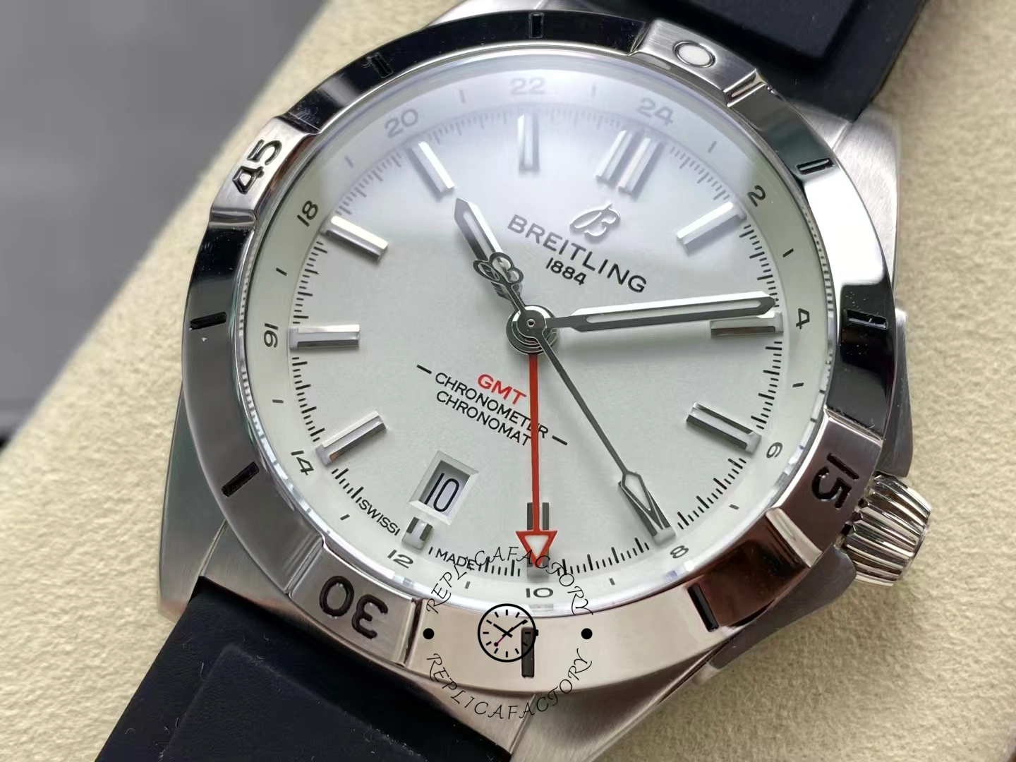 Breitling Chronomat GMT White Dial A32398101C1A1 40 Replica