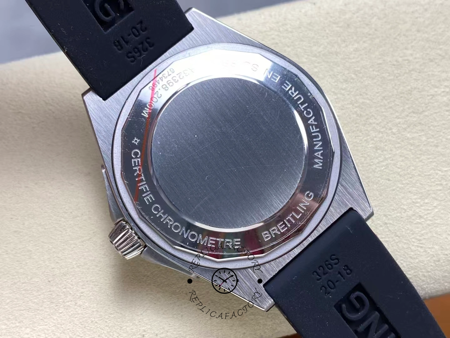 Breitling Chronomat GMT White Dial A32398101C1A1 40 Replica