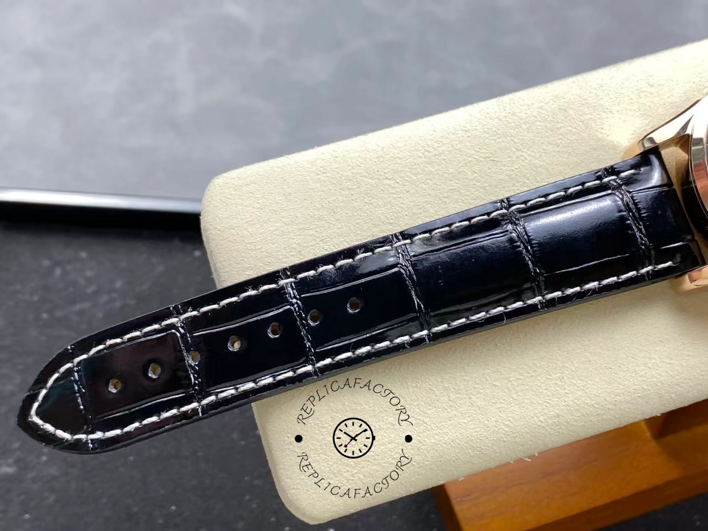 Breitling Premier B01 Rose Gold AB0118A21B1X1 Replica