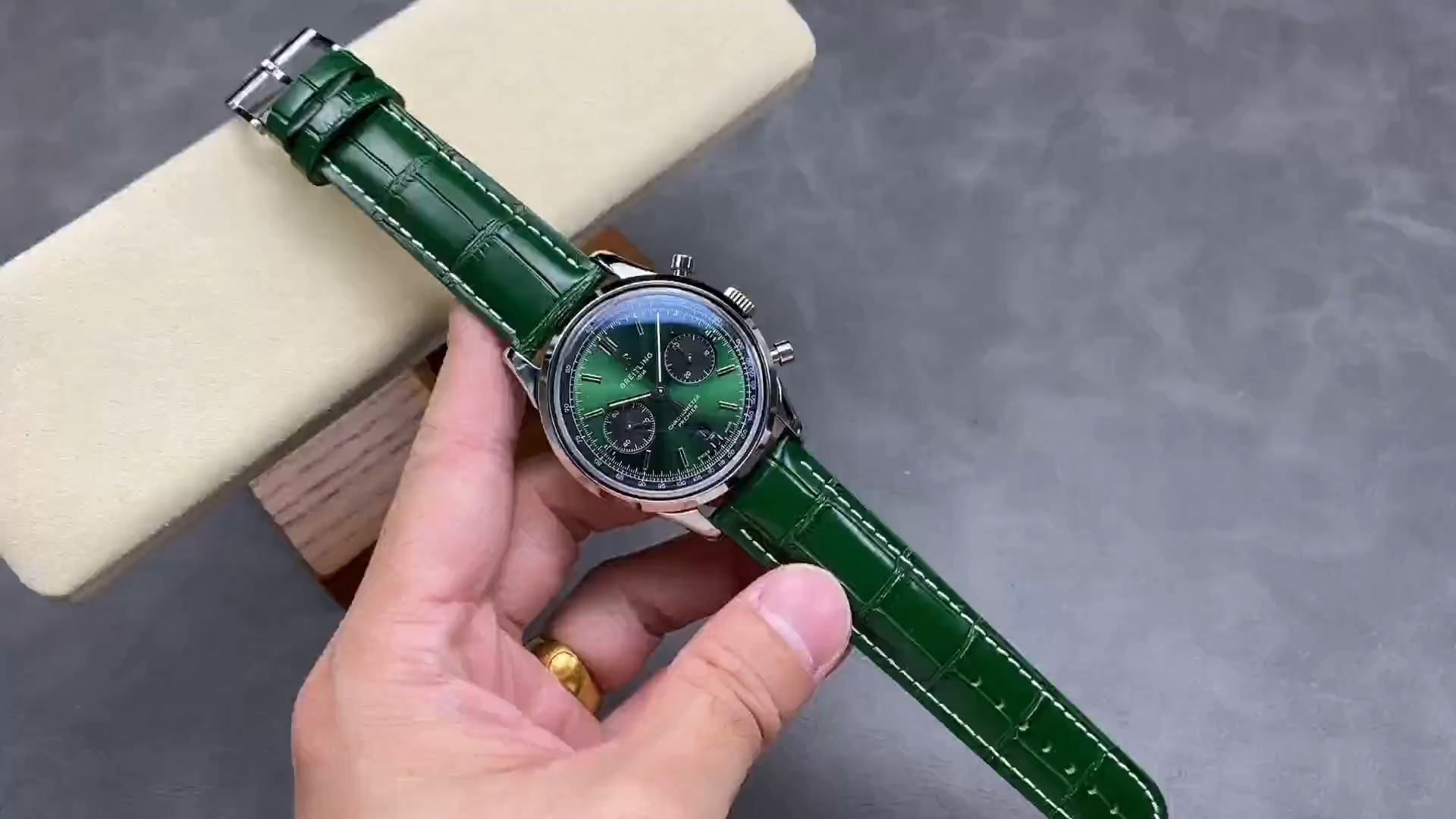 Breitling Premier B01 42mm Index Watch AB0118221L1P1 Replica