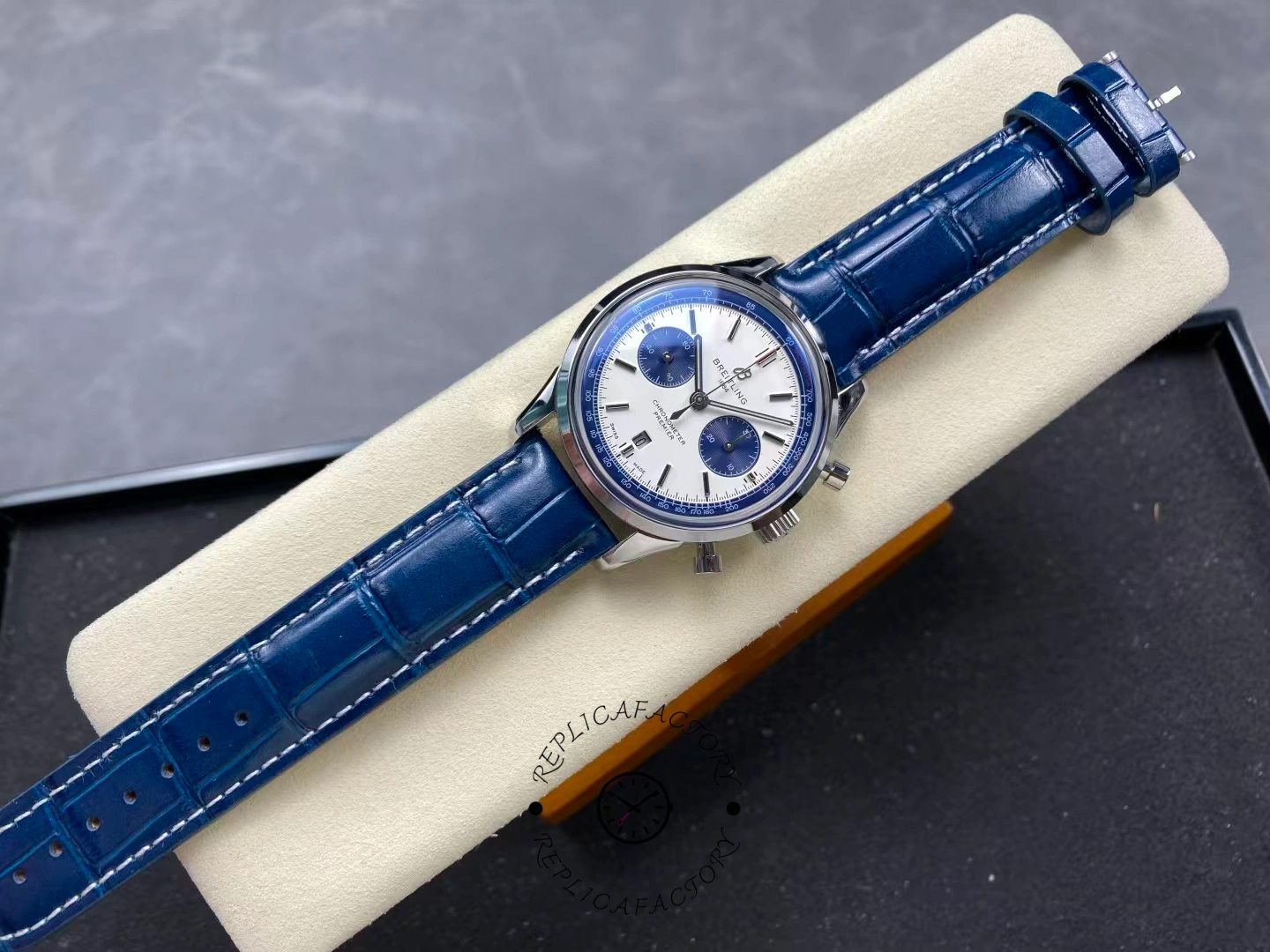 Breitling Premier B01 Chronograph 42 AB01186A1G1P1 Replica