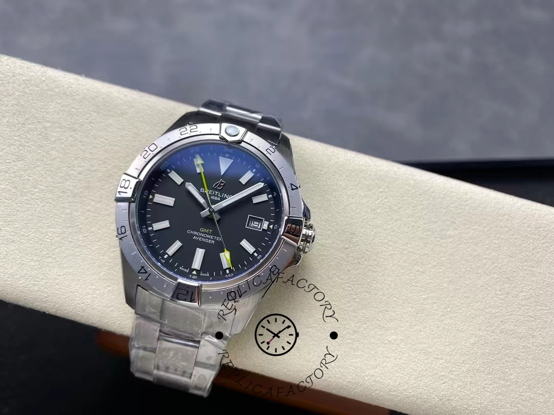 Breitling Avenger GMT 44MM Yellow Pointer A32320101B1A1 Replica