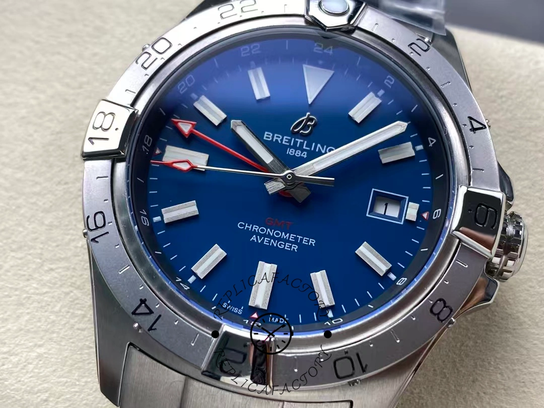 Breitling Avenger Automatic GMT A32320101C1A1 44mm Replica