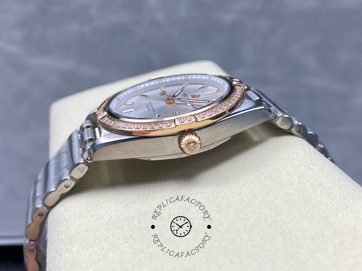 Breitling Chronomat Automatic U10380591A1U1 Silver Dial 36mm Replica