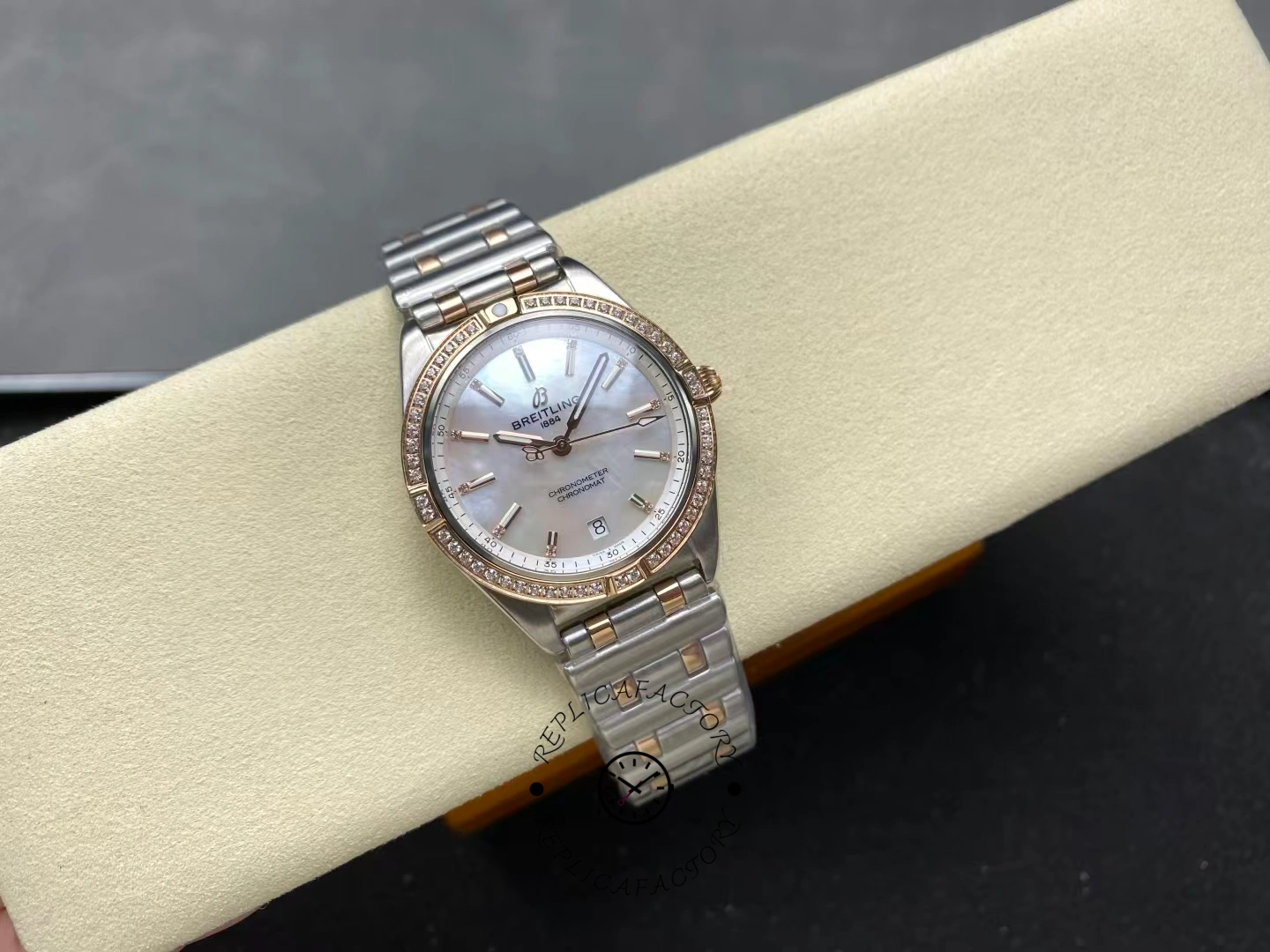 Breitling Chronomat Automatic 36 MOP Dial U10380591A2U1 Replica