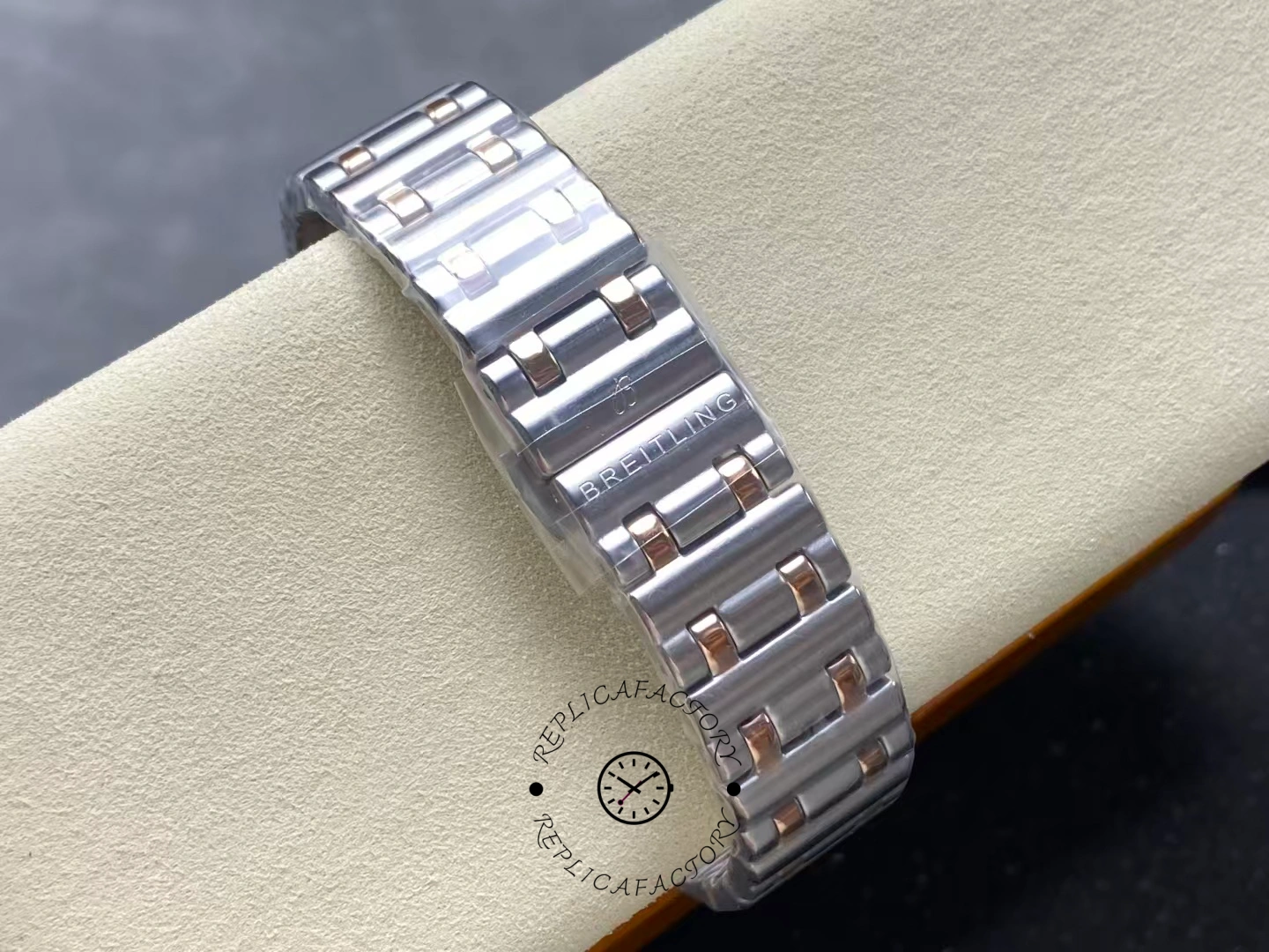 Breitling Chronomat Automatic 36 MOP Dial U10380591A2U1 Replica