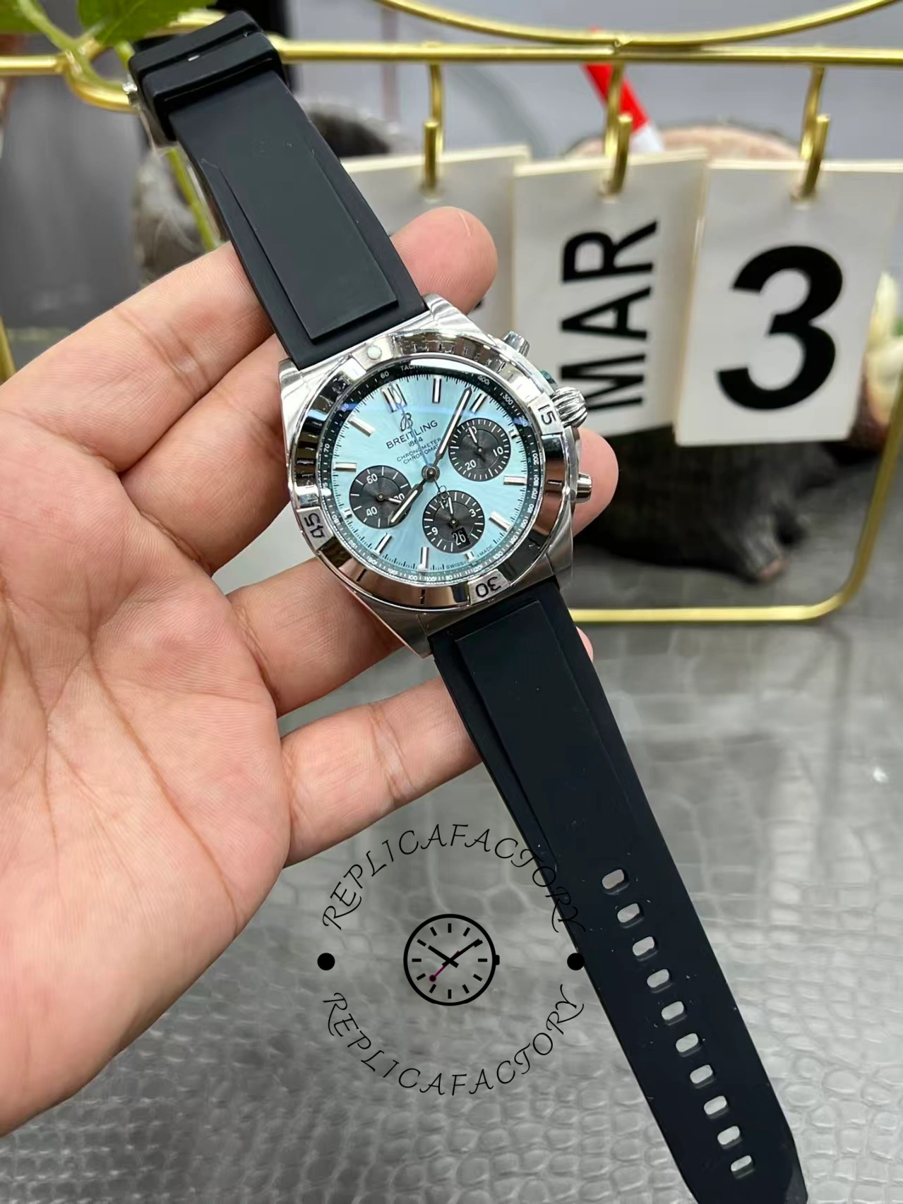 Breitling Chronomat B01 42 Ice Blue PB0134101C1S1 Replica