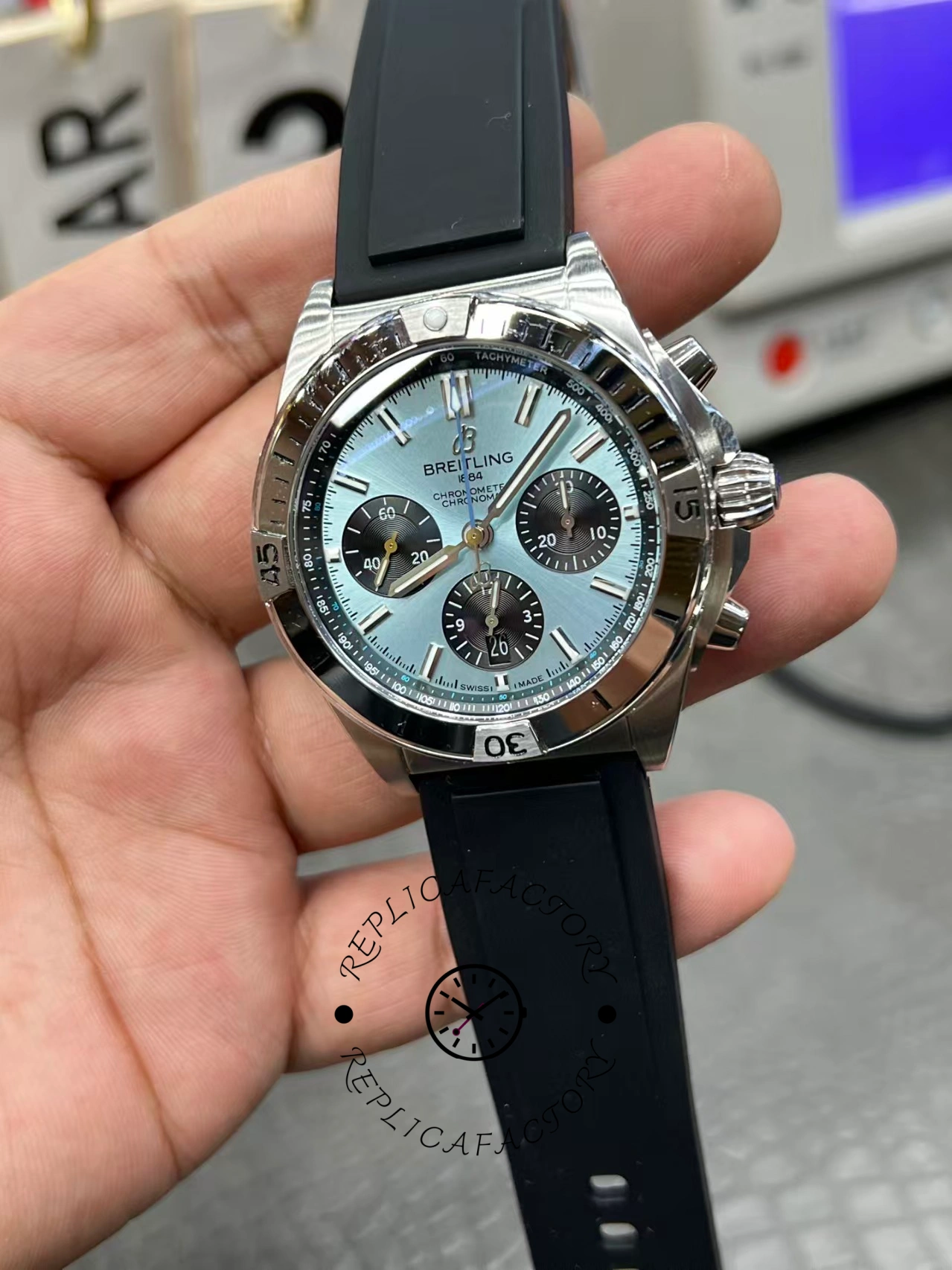 Breitling Chronomat B01 42 Ice Blue PB0134101C1S1 Replica