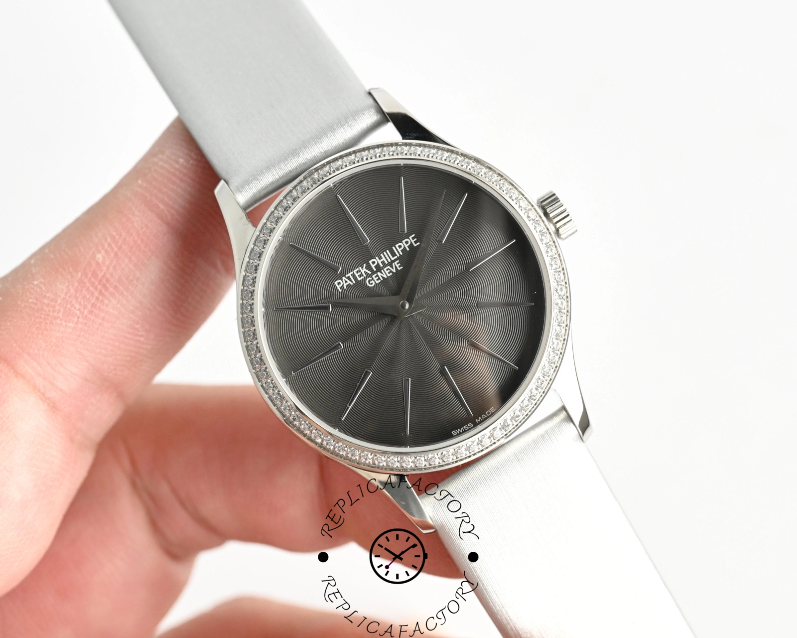 Patek Philippe Calatrava 4997 33mm Womens Watch