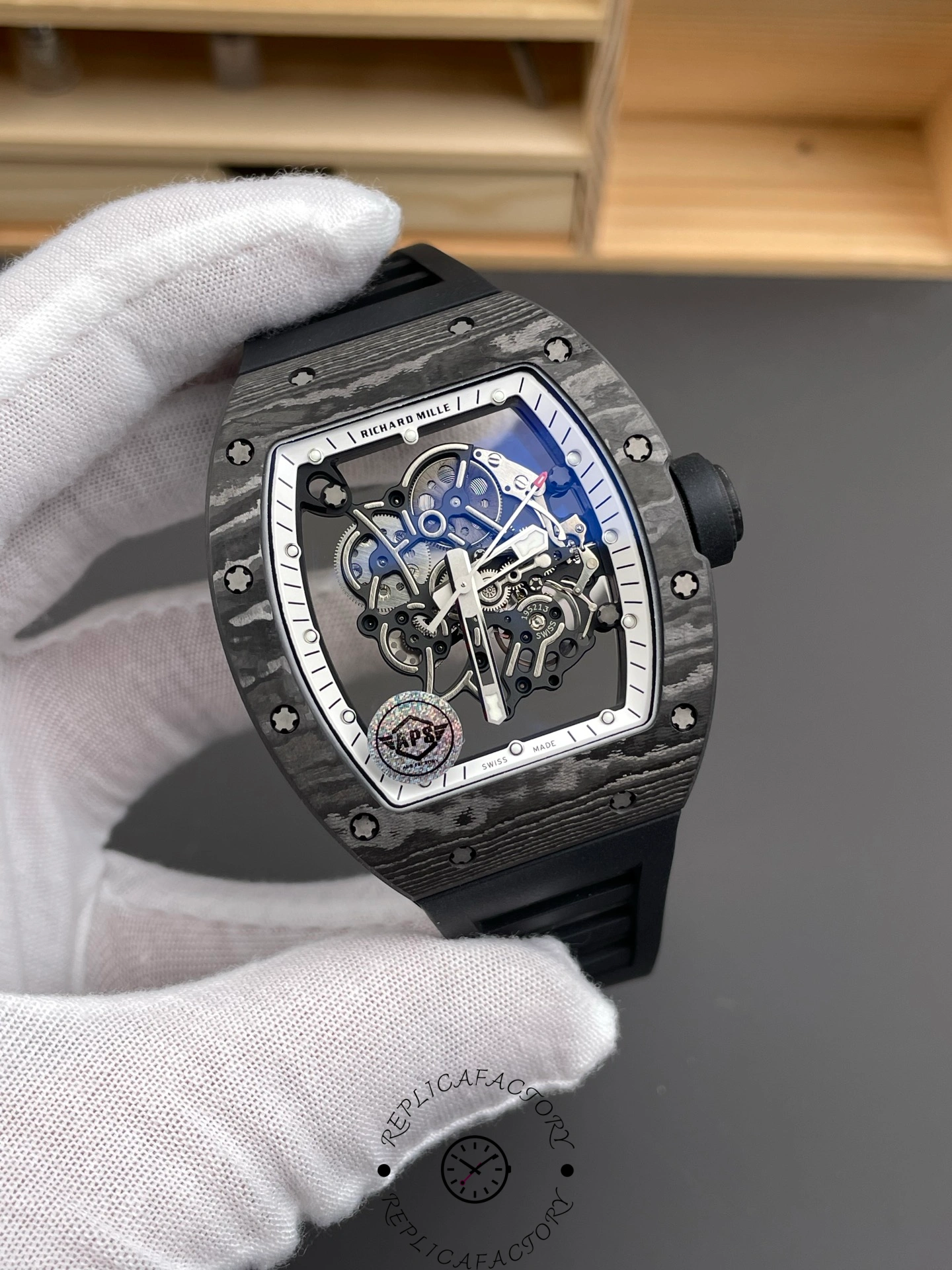 Richard Miller RM 055 RMUL2 NTPT Carbon Fiber Black & White