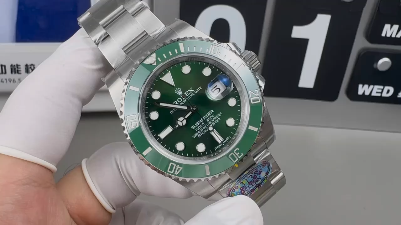 Rolex Submariner Date 116610LV Stainless Steel Oyster 40MM Green Dial Mens Replica Watch