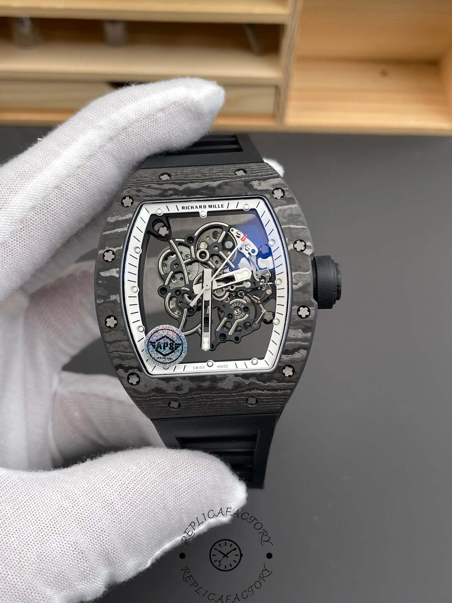 Richard Miller RM 055 RMUL2 NTPT Carbon Fiber Black & White