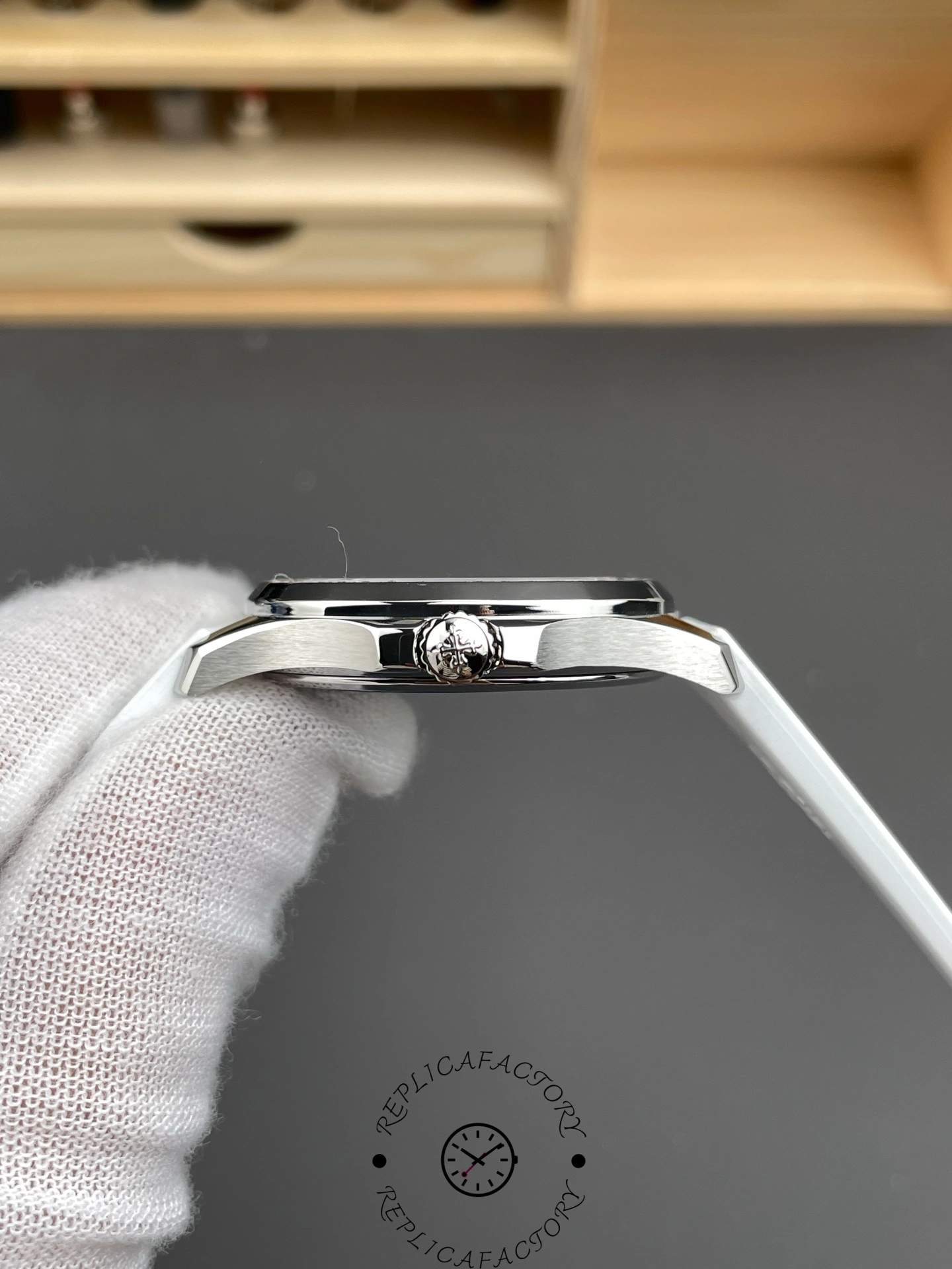 Replica Patek Philippe Aquanaut White 5067A 024 36mm Lady Watch