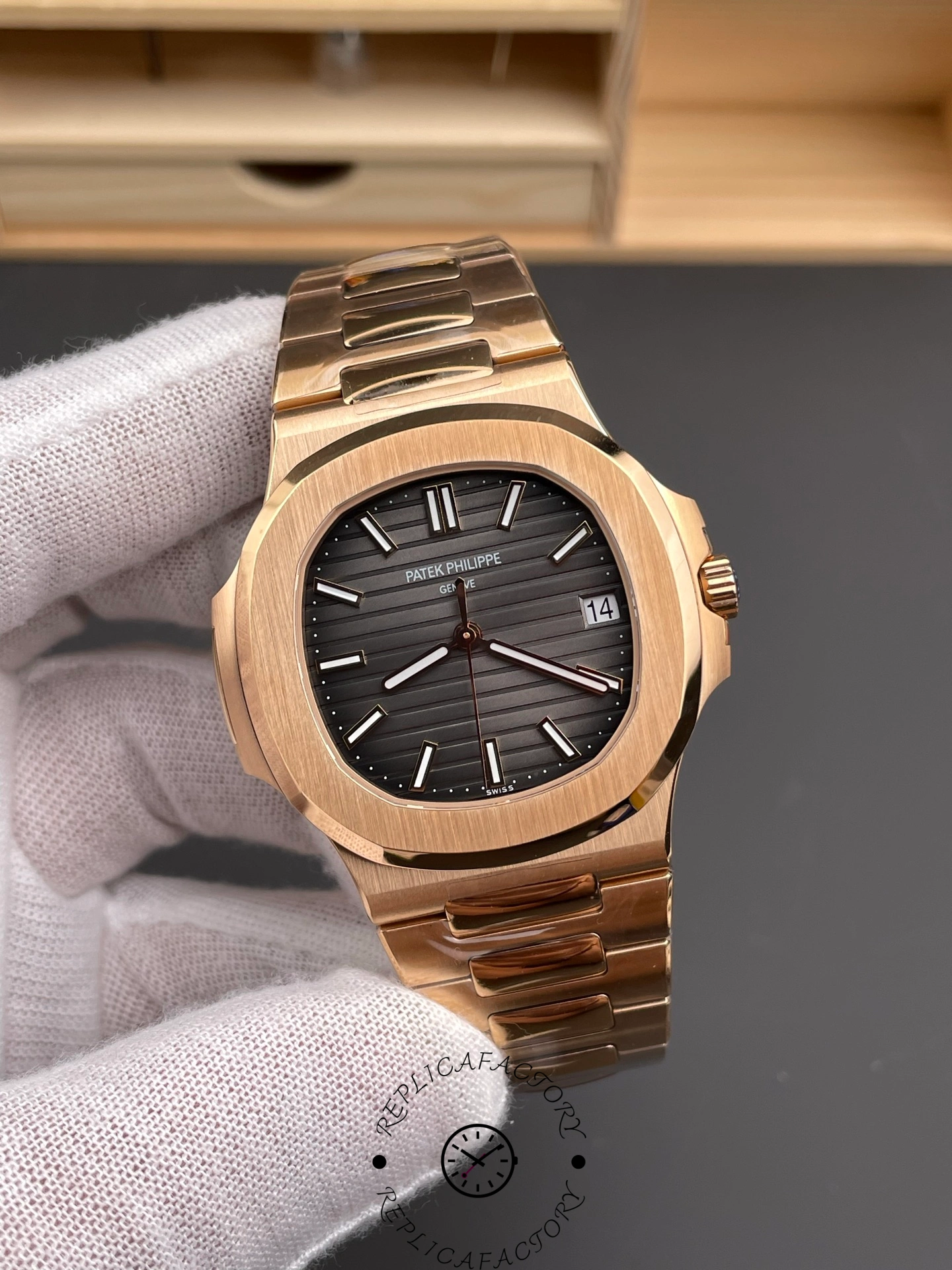 Patek Philippe Nautilus 5711 1R 001 40MM Replica Watch