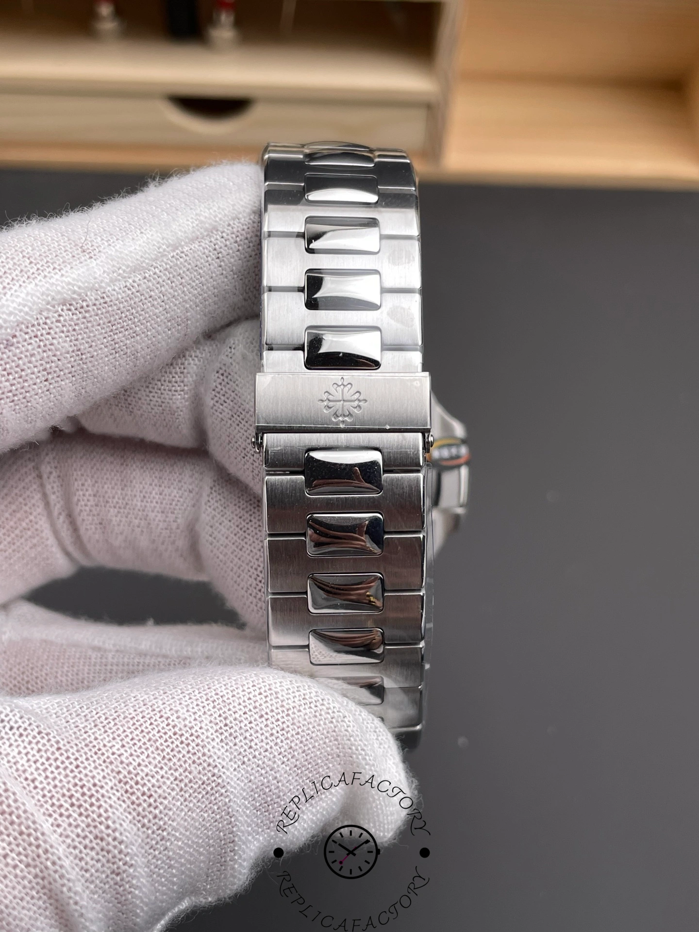 Replica Patek Philippe Nautilus 5711 1A Blue Dial 40mm Mens Watch