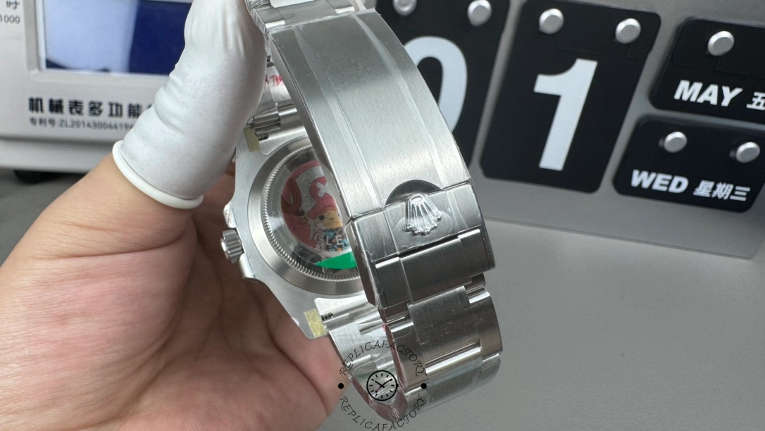 Rolex Submariner Date 116610LV Stainless Steel Oyster 40MM Green Dial Mens Replica Watch