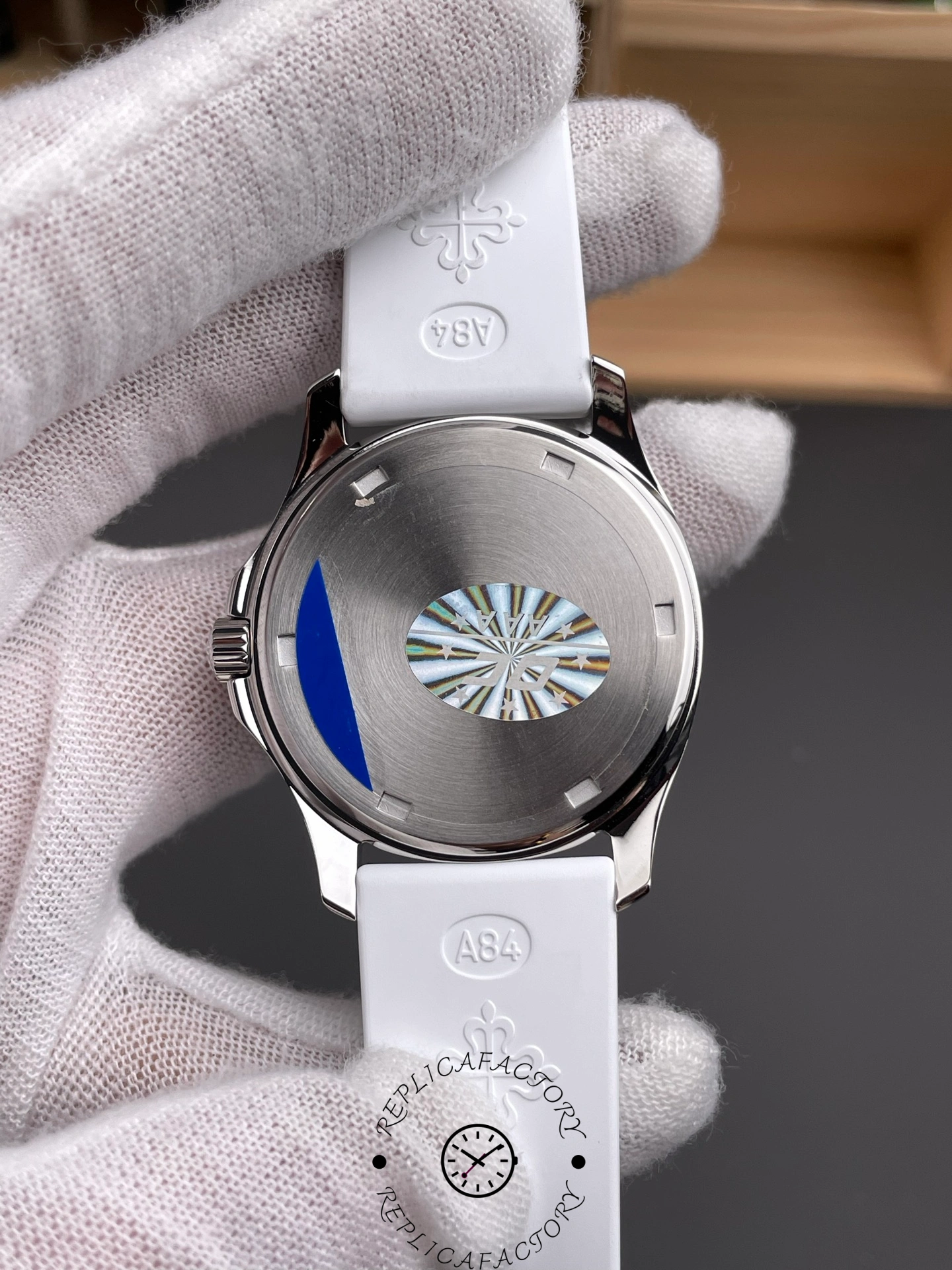 Replica Patek Philippe Aquanaut White 5067A 024 36mm Lady Watch