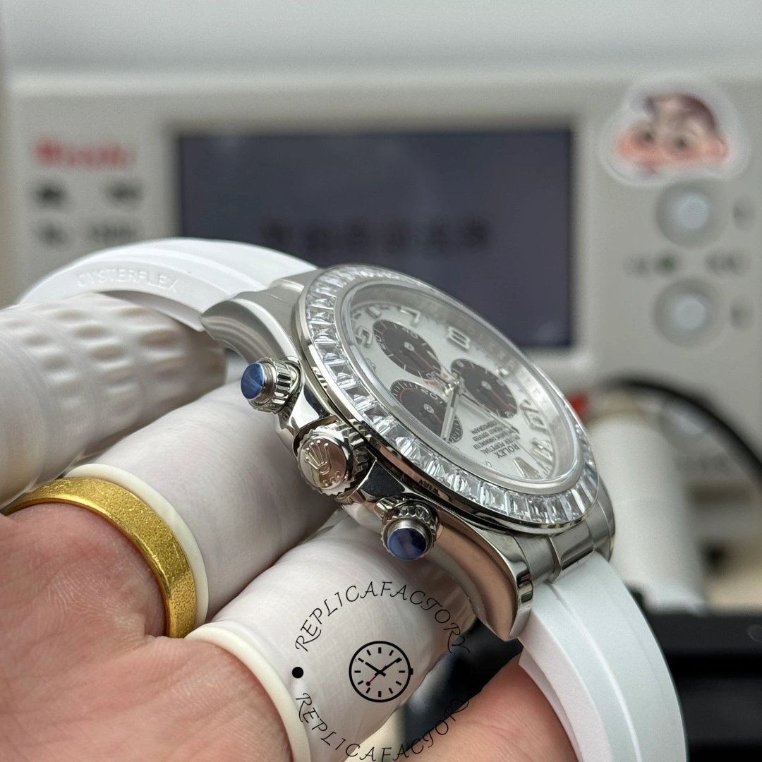 Left side view of Rolex Daytona 116519 showing smooth lugs and case curve.