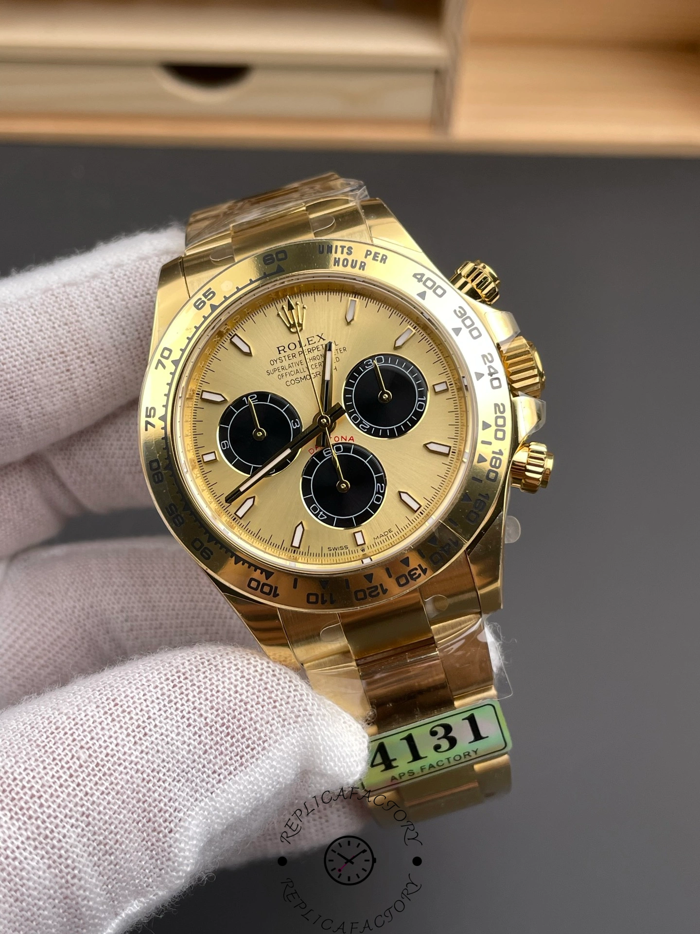 Rolex Daytona 126508 0006 Yellow Gold on Bracelet 1:1 Replica Watch