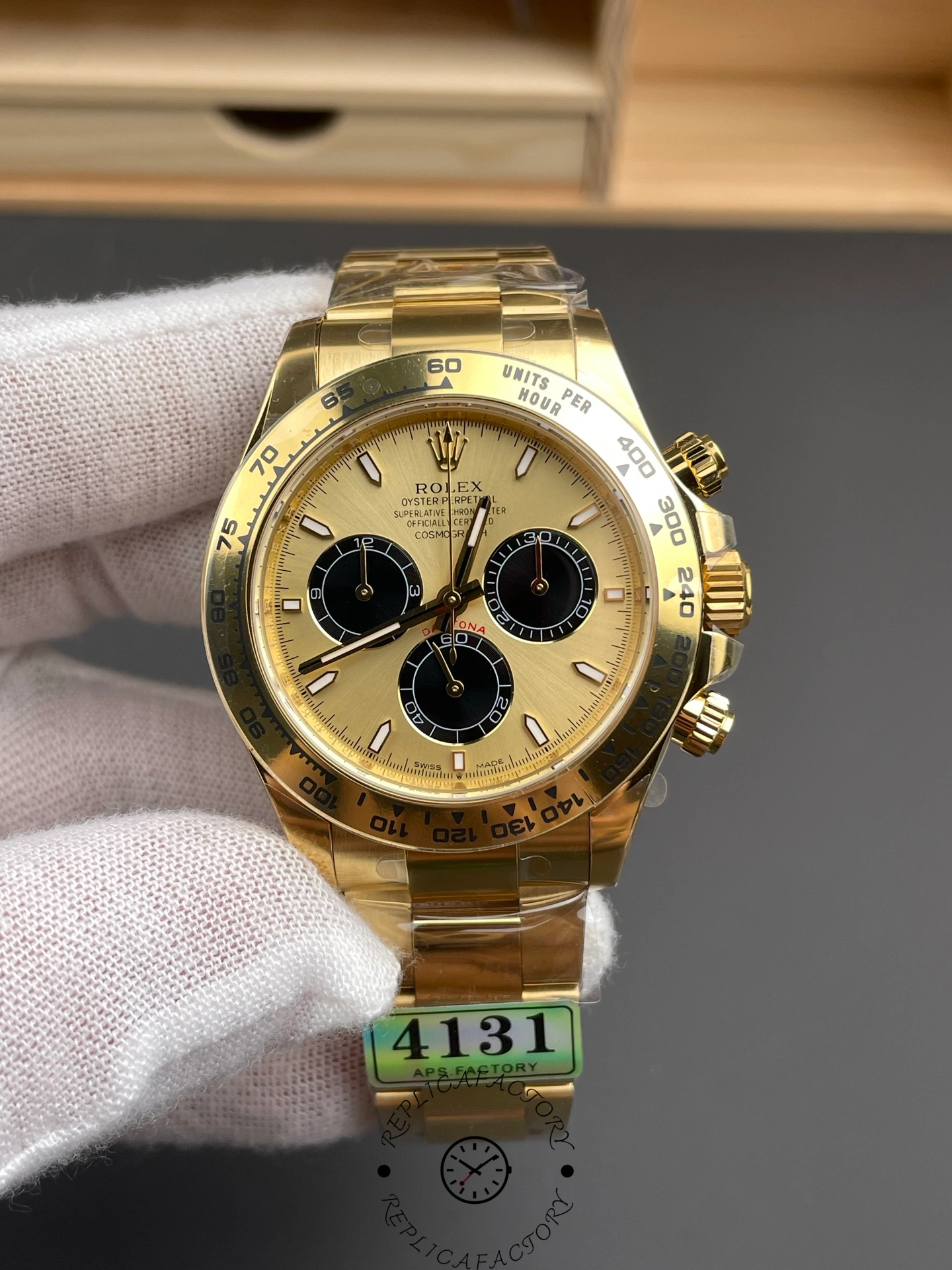 Rolex Daytona 126508 0006 Yellow Gold on Bracelet 1:1 Replica Watch