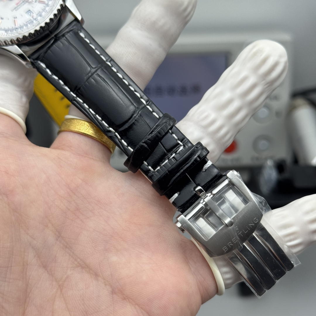 Breitling Navitimer Automatic GMT 41 A32310211G1P1 Clone Watch