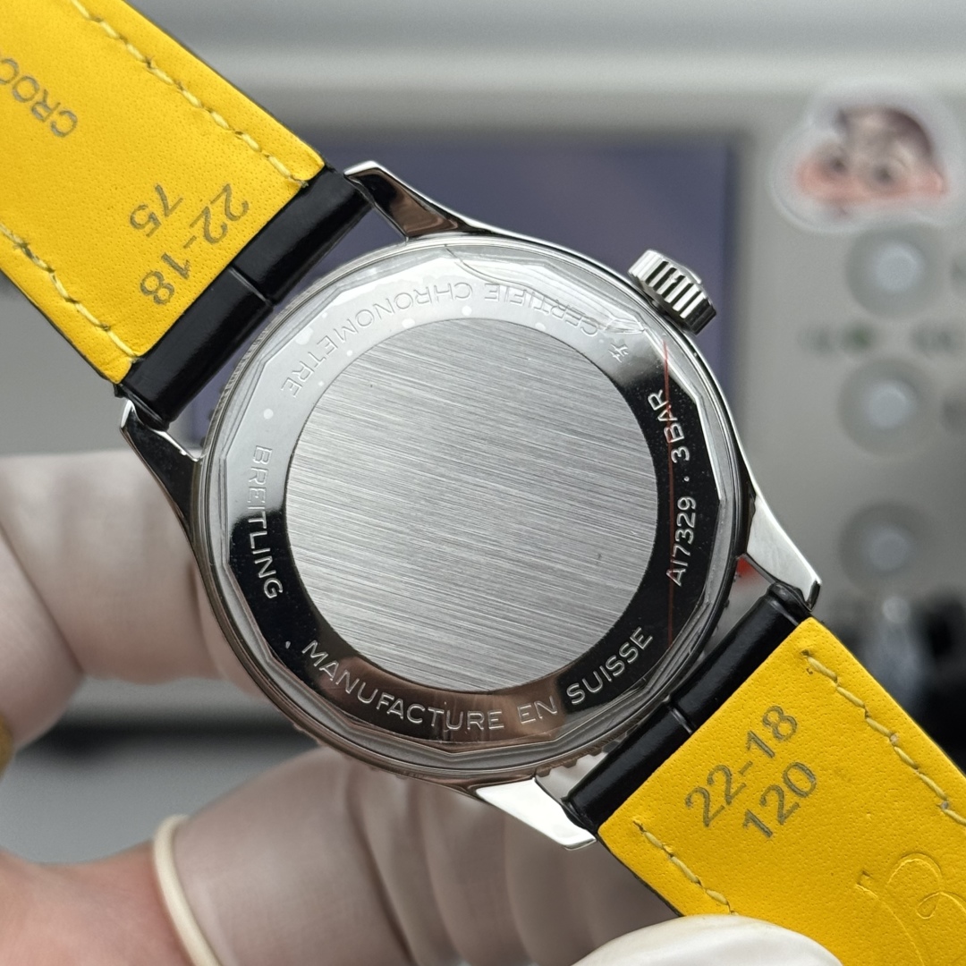 Breitling Navitimer Automatic GMT 41 A32310211G1P1 Clone Watch