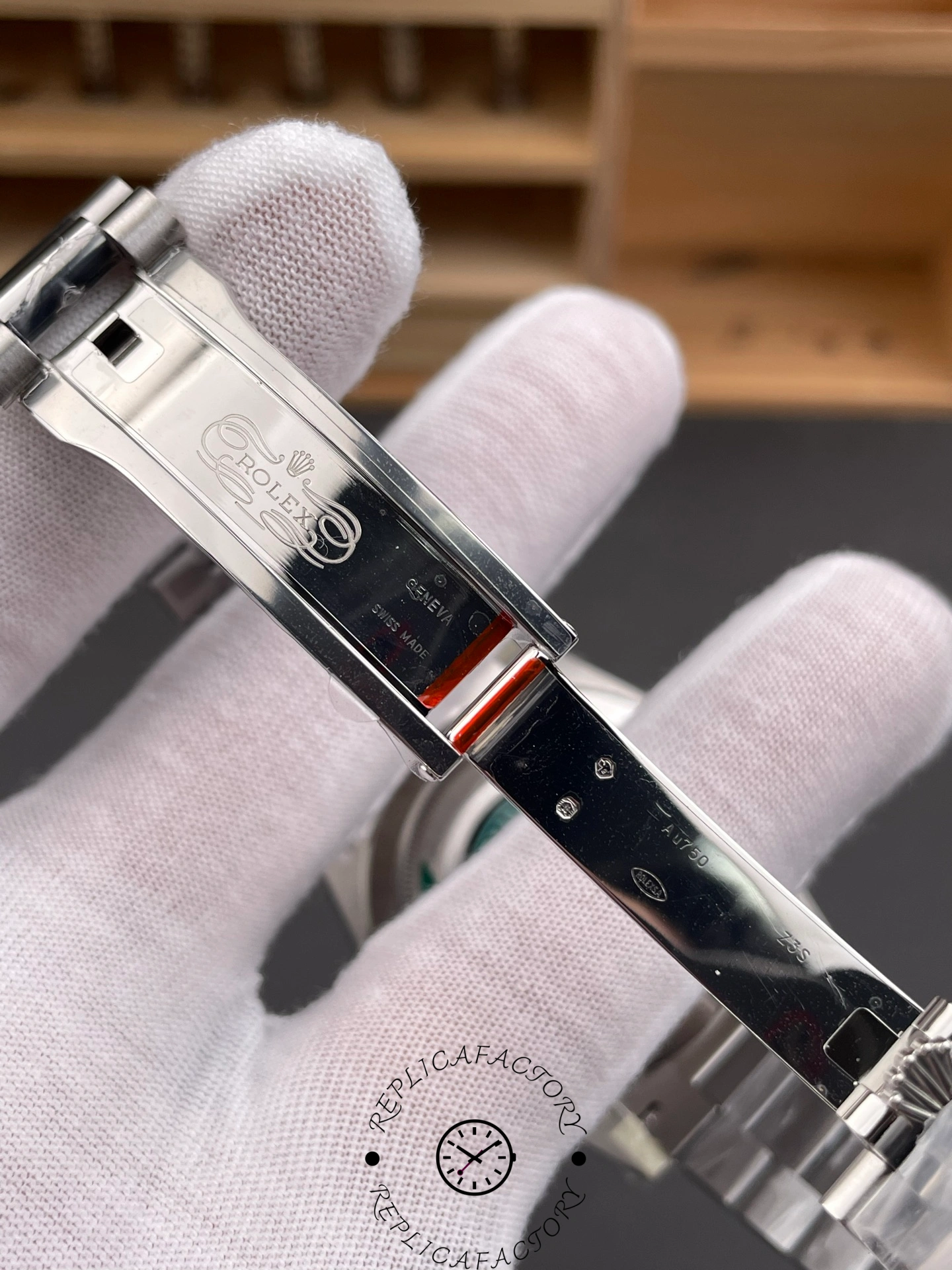 Rolex Day-Date 228236 inner clasp engraving showing Rolex logo