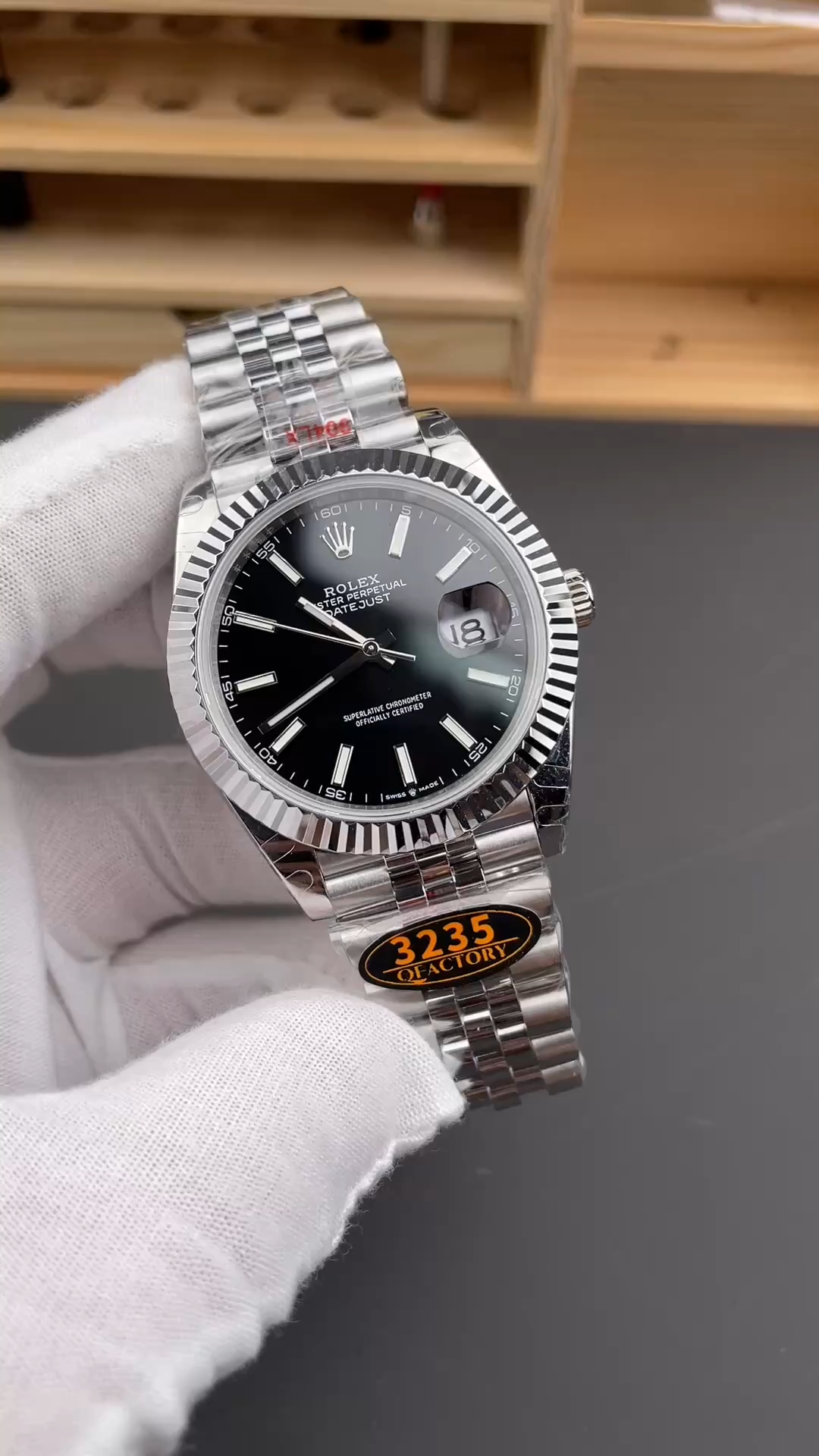 Rolex Datejust 41mm Stainless Steel 126334 0018 Black Index Jubilee - Video
