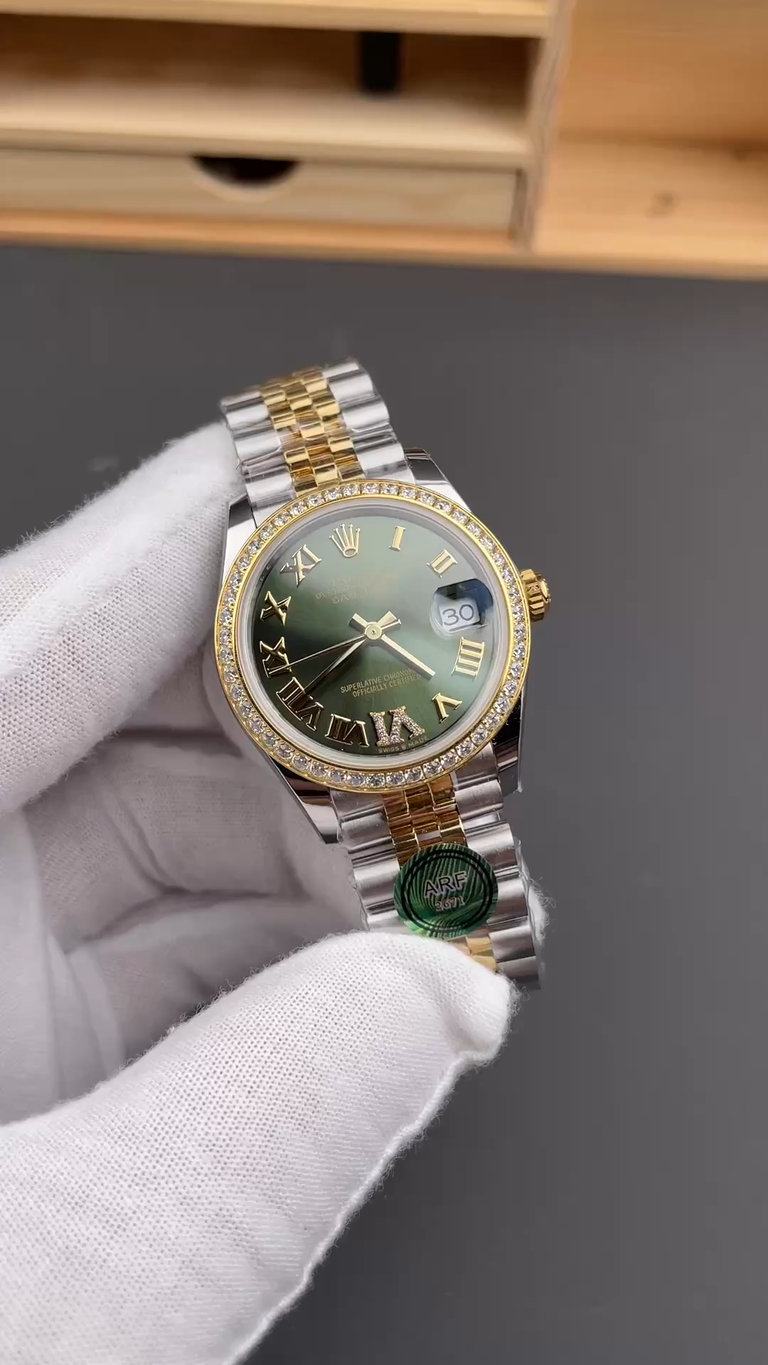Rolex Datejust 36 Yellow Gold & Diamonds Olive Green Diamond Pave Roman Dial m126283rbr 0011 - Video