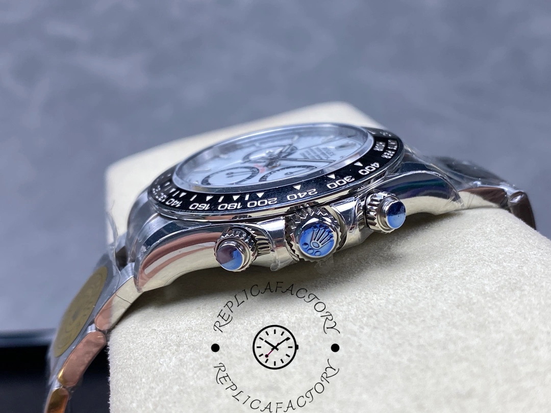 Side view of Rolex Cosmograph Daytona 116500LN showing screw-down pushers and Rolex crown logo on the winding crown.