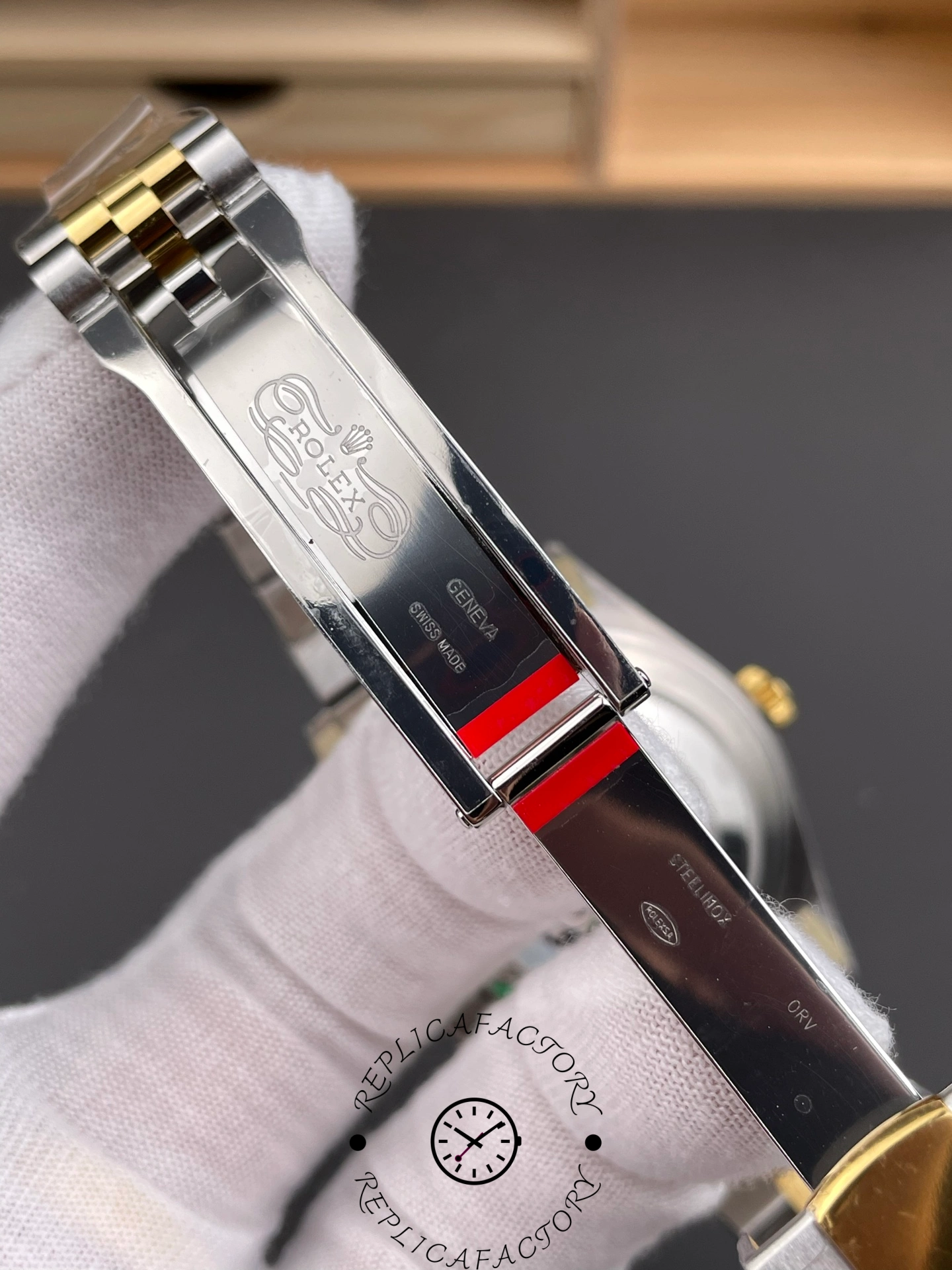 Inside clasp engraving of ARF Factory Rolex Datejust 41 ref. 126333-0010 with “Rolex Geneva Swiss Made” and “Steelinox” markings.