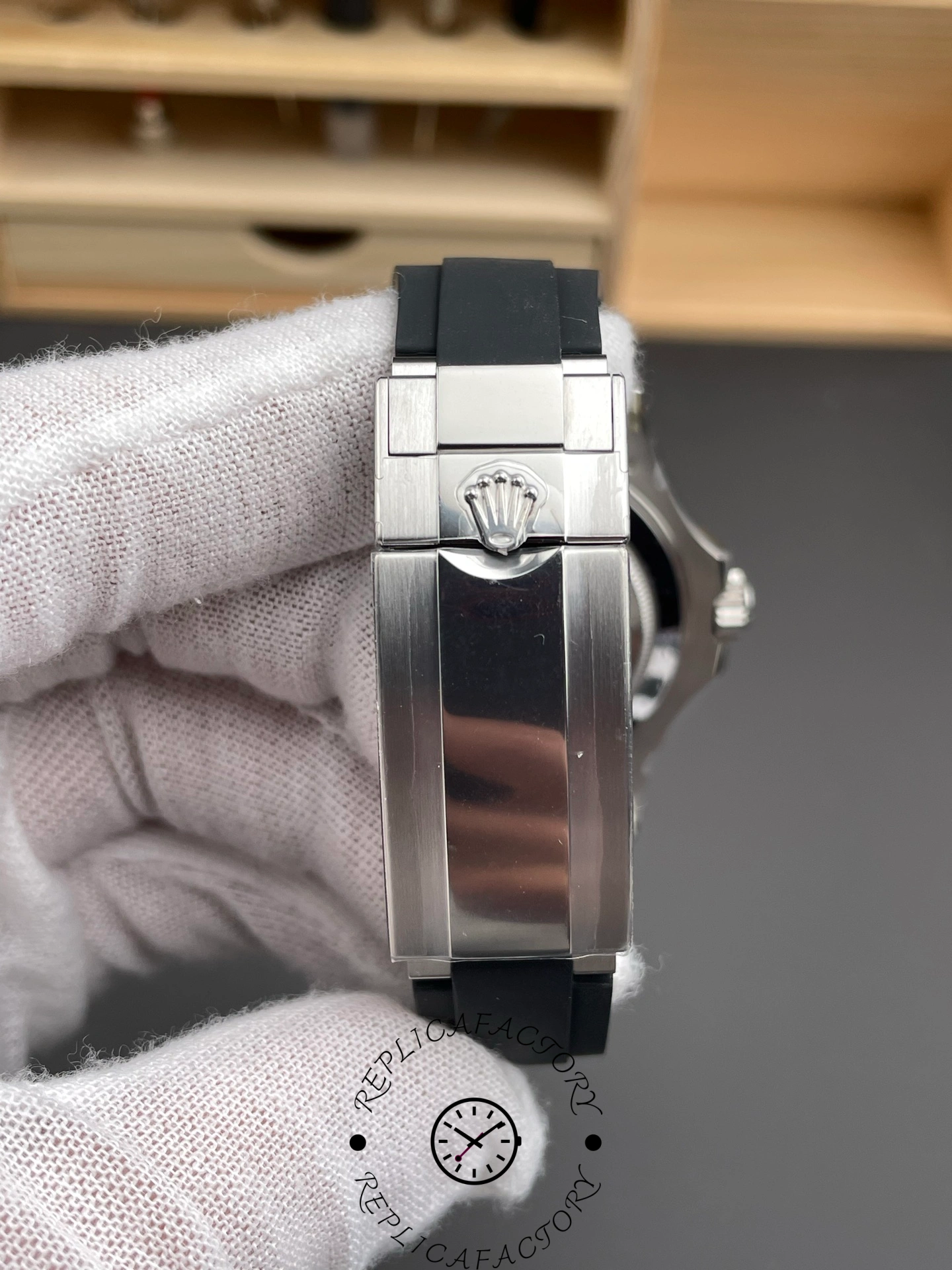 Bracelet close-up of Clean Factory Rolex Yacht-Master 226659 showing Oysterlock clasp with Rolex crown.