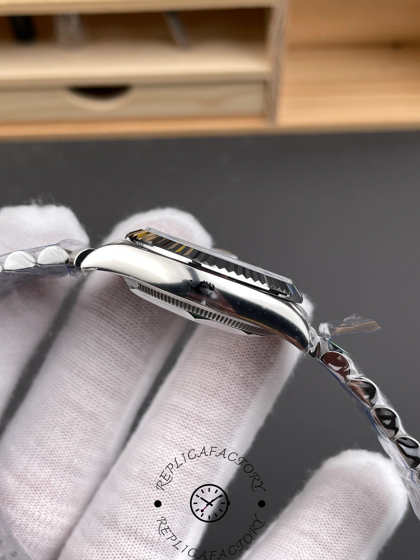 Opposite side profile of THB Factory Rolex Datejust 31 ref. 278274-0036 showing smooth lug curvature and polished finish.