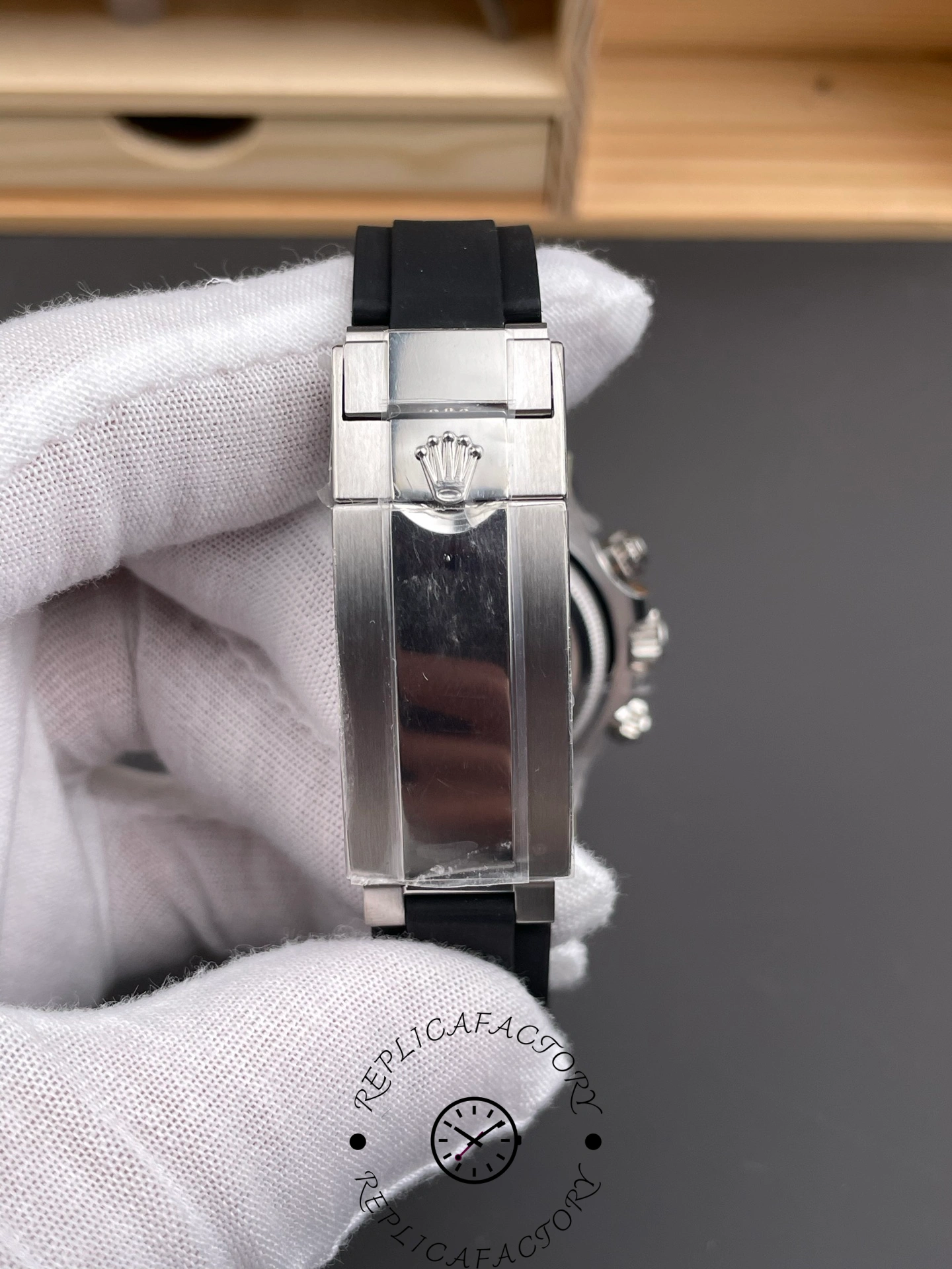 Clasp back of Rolex Daytona 126519LN with Rolex crown logo engraved on clasp.