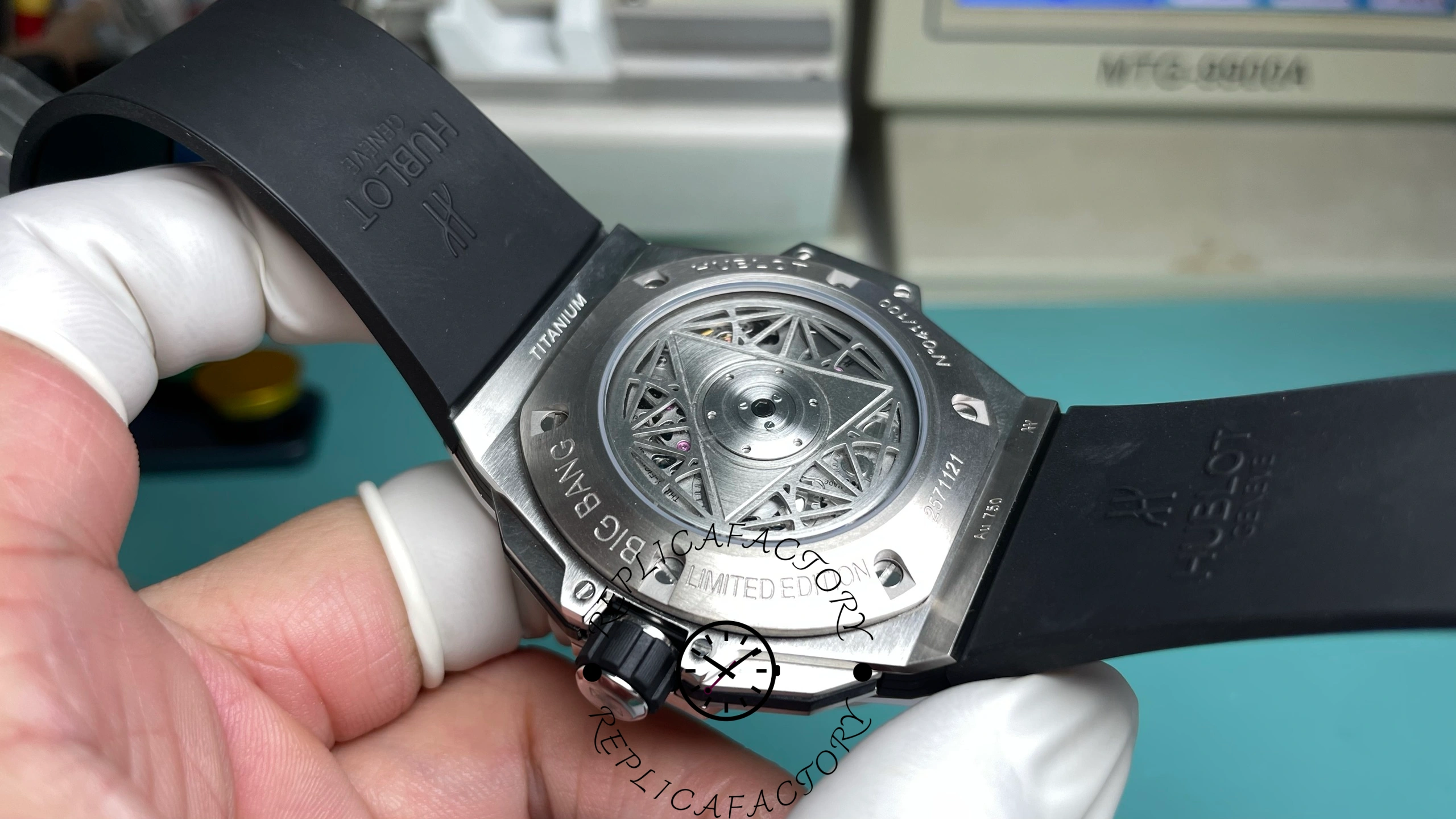 Hublot Big Bang Sang Bleu II Titanium 45mm clasp with engraved Hublot logo.