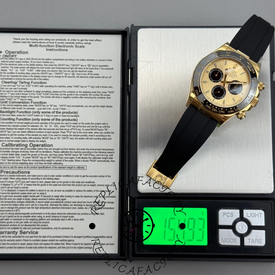 Rolex Cosmograph Daytona 126518LN Cal.4131 on scale showing total weight 169.3g.