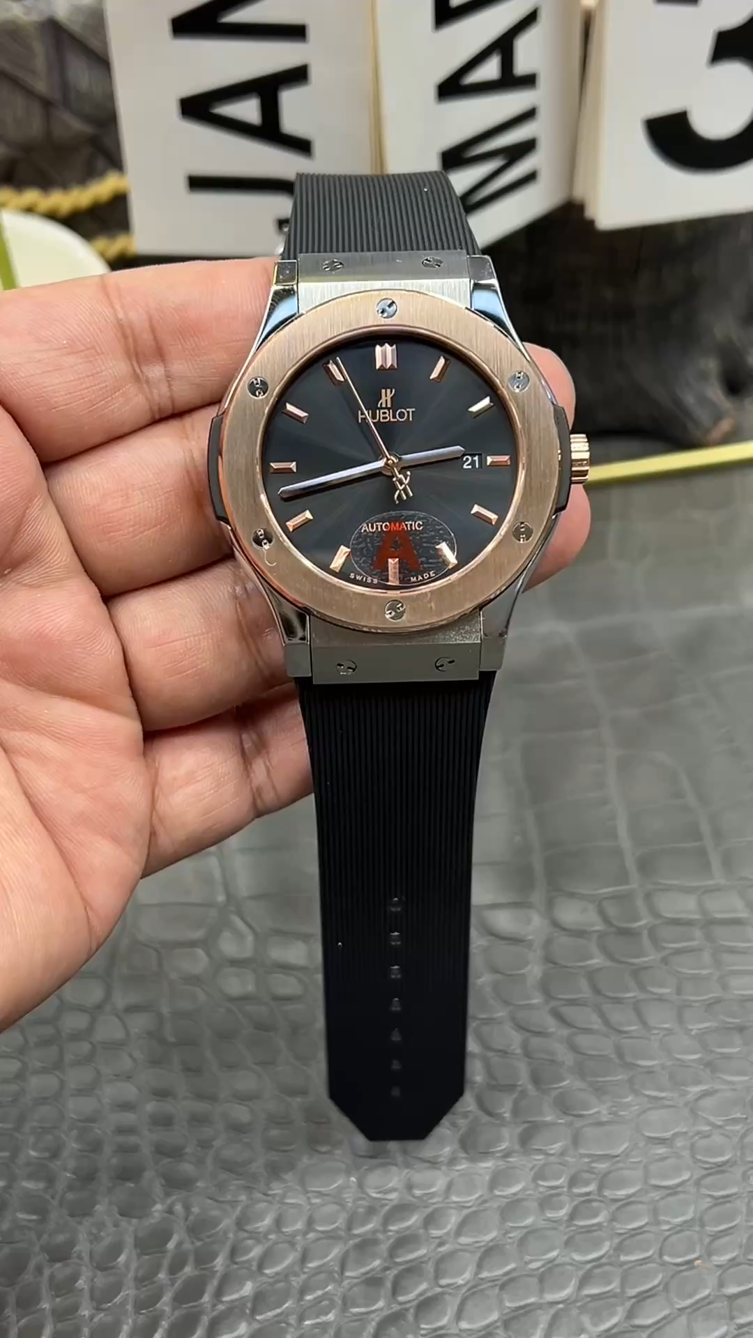 Hublot Classic Fusion 42mm 542.NO.1181.RX Video